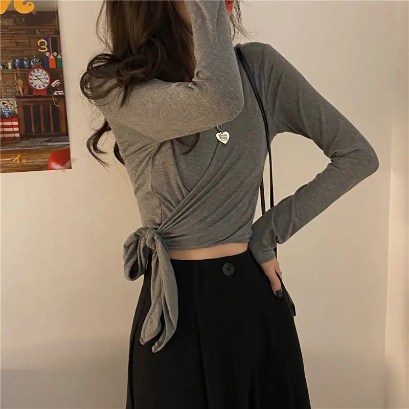 Minimalist Streetwear Wrap Crop Top - 4