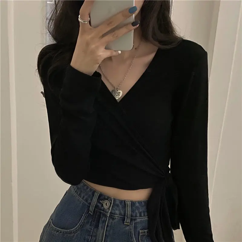 Minimalist Streetwear Wrap Crop Top - 11