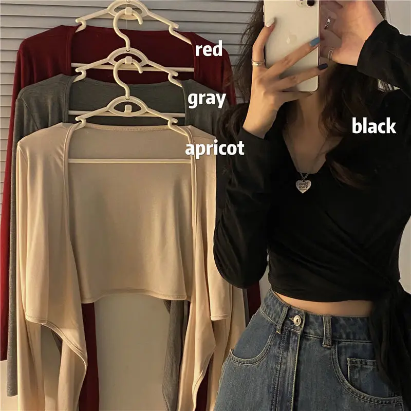 Minimalist Streetwear Wrap Crop Top - 3