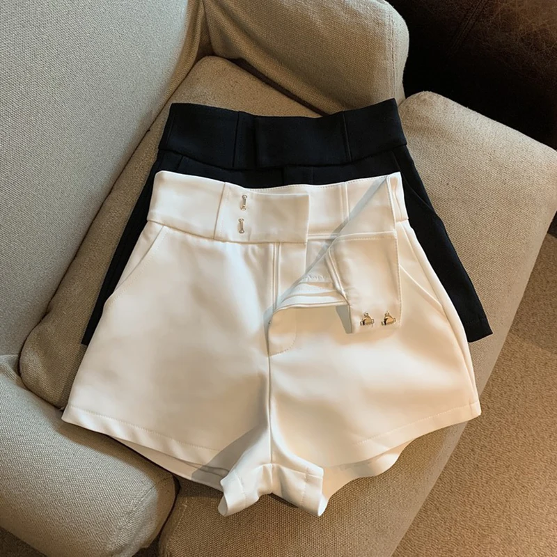 Preppy High-Waisted Paperbag Shorts - 3