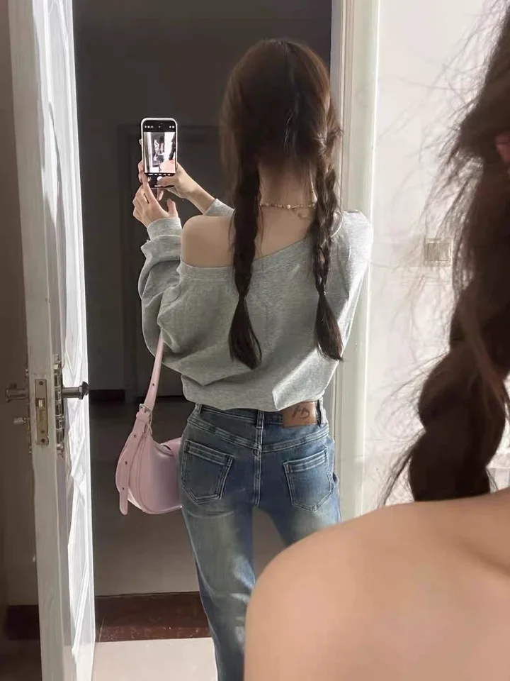 Egirl Off-Shoulder Oversized Cropped Sweatshirt - 7 Egirl Off-Shoulder Oversized Cropped Sweatshirt - 7