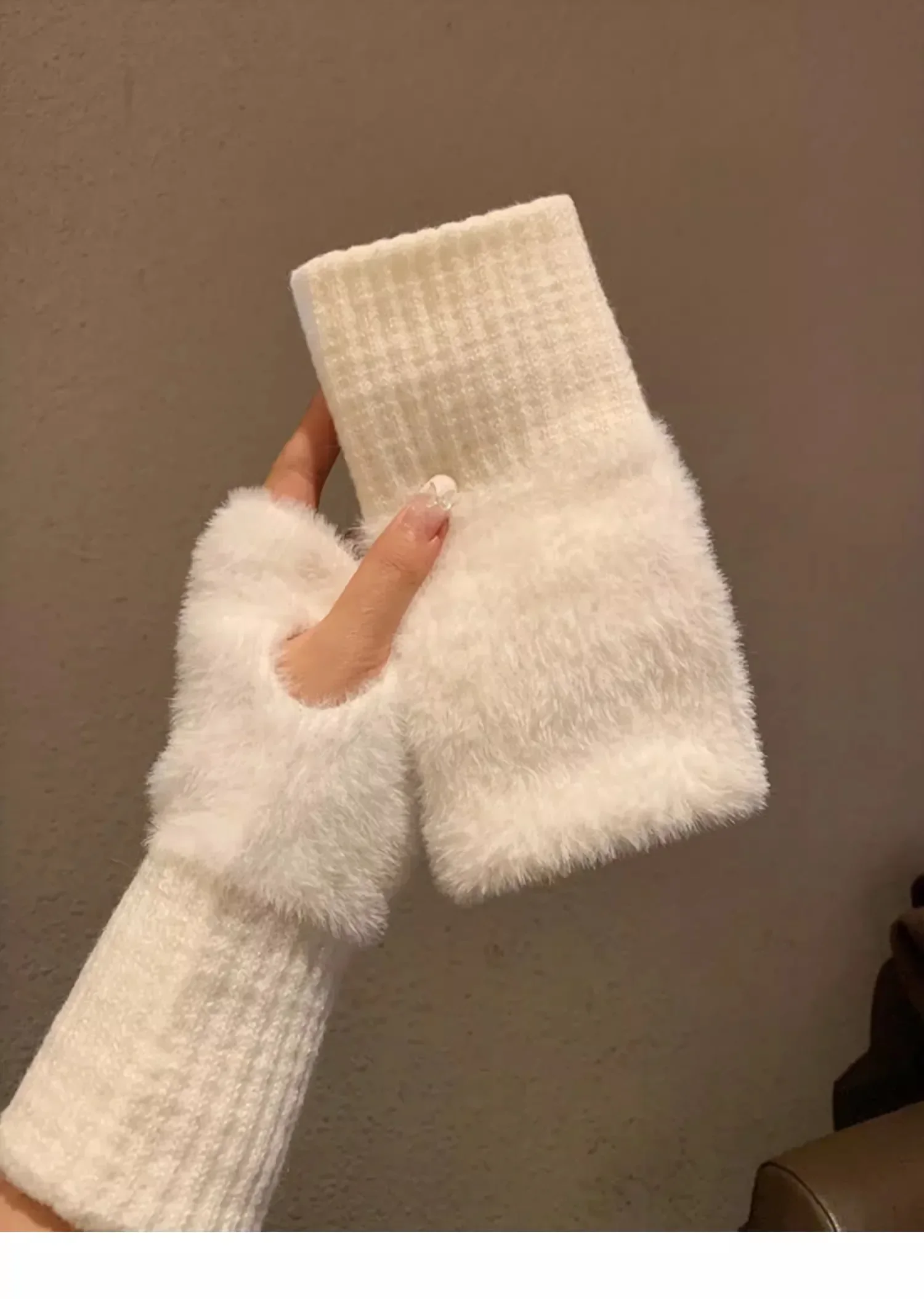 Cottagecore Cozy Faux-Fur Fingerless Mittens - 14