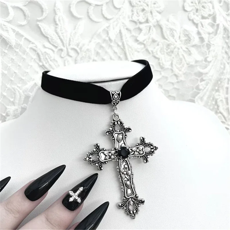 Gothic Black Velvet Choker with Cross - 4 Gothic Black Velvet Choker with Cross - 4