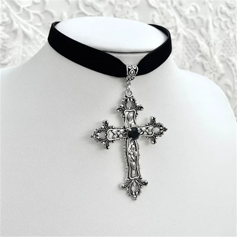 Gothic Black Velvet Choker with Cross - 5 Gothic Black Velvet Choker with Cross - 5
