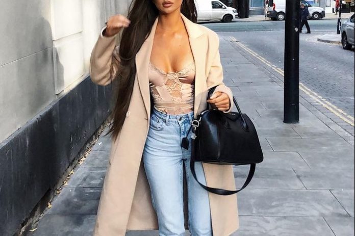 Discover these cute coat outfits and best winter coats rocked by most stylish and fashion-forward Instagram influencers.