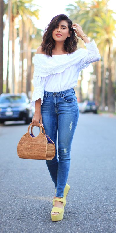 Looking what to wear this summer? Check out these 23 Most Popular Summer Outfits You will Love. The most trending and loved summer fashion and style here at higigle.com | jeans outfits| #summeroutfits #summer #popular #jeans